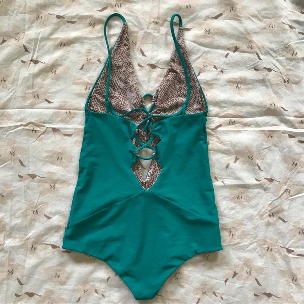 TRADED ON IG - Picture 2 of 6